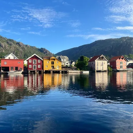 Asferiehus * Флеккефьорд