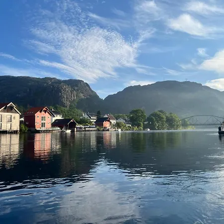 Asferiehus Апартаменты Флеккефьорд